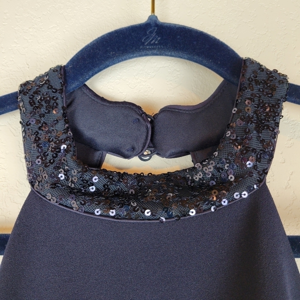NWT Vince Camuto Sequined Embellished Halter Column Gown in Navy Size 4 - Picture 6 of 12